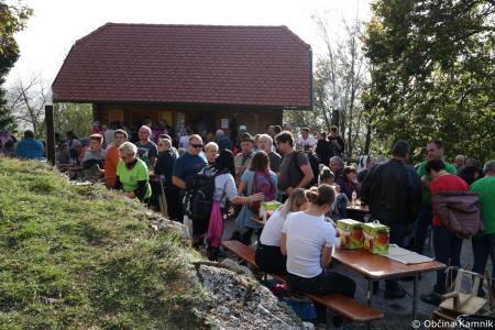 Prikaz starih kmečkih opravil na Goro Sv. Miklavž privabil rekordno število obiskovalcev (10)